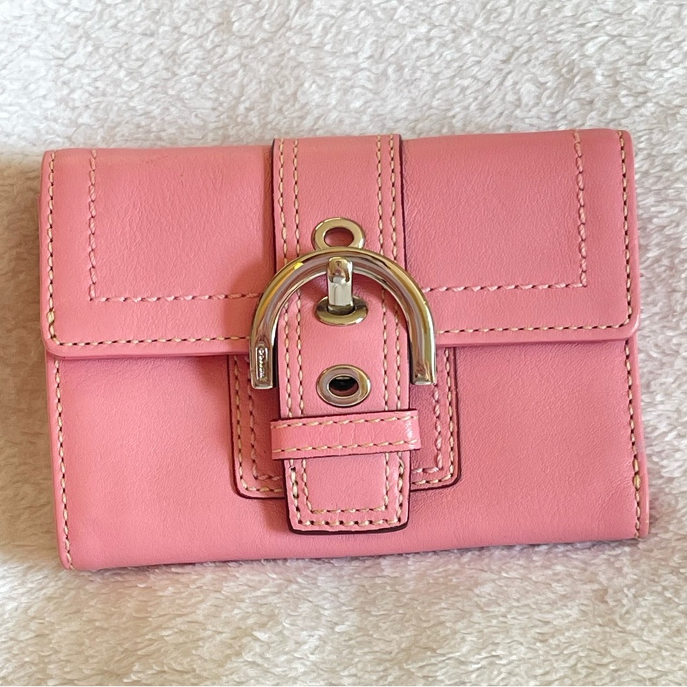 Coach vintage Pink Leather Turnlock Trifold Wallet